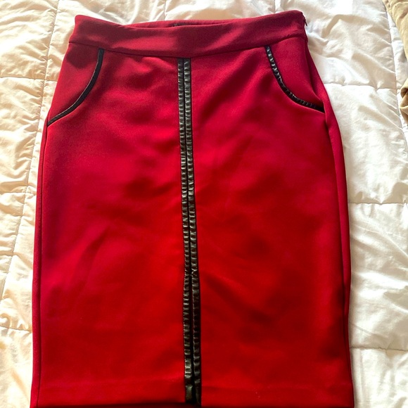 VENUS Dresses & Skirts - Venus Burgundy pencil skirt